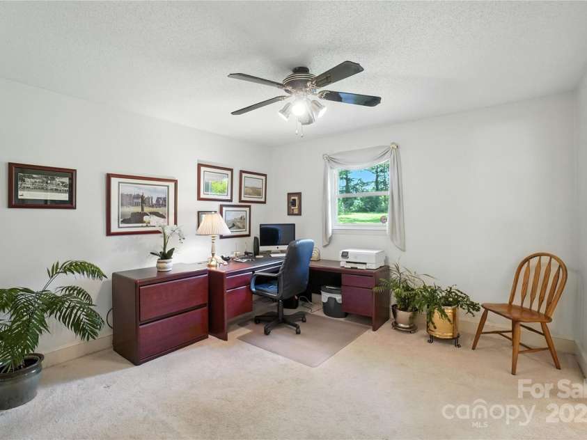 2111 Linalda Court, Charlotte, NC 28214.  MLS# CAR4289878, YatesRealty ID 34046. 