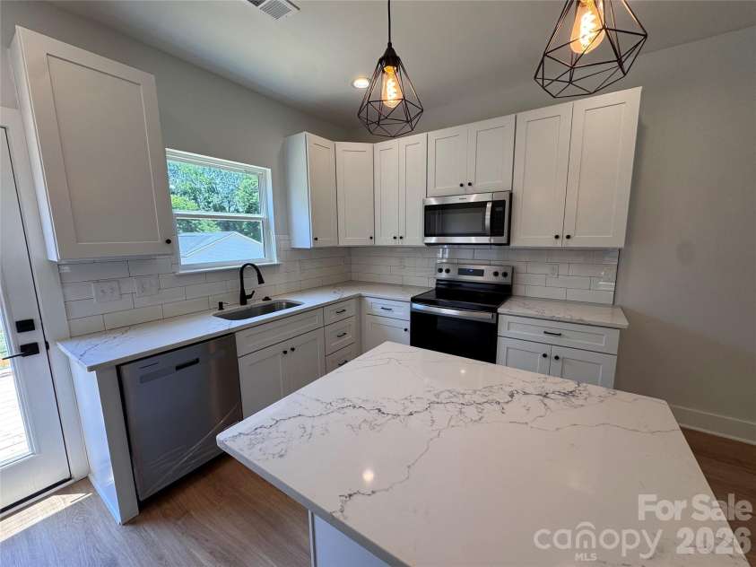 401 Firestone Street, Gastonia, NC 28052.  MLS# CAR4397198, YatesRealty ID 34046. 