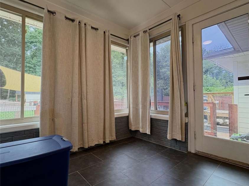 3116 Sunset Road, Charlotte, NC 28216.  MLS# CAR4287653, YatesRealty ID 34047. 