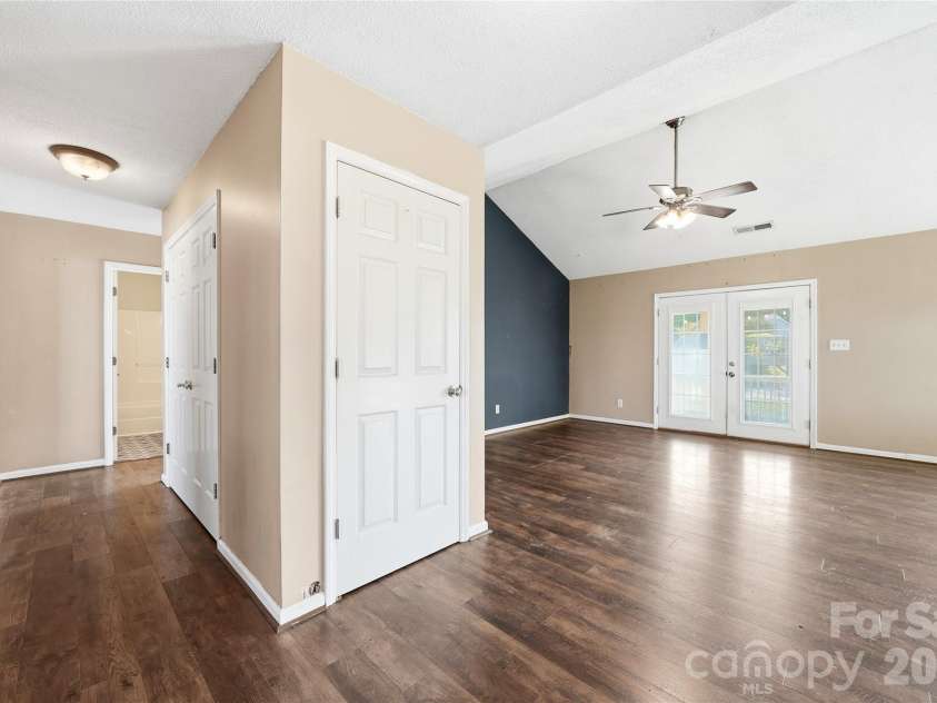 4705 Ceria Drive, Monroe, NC 28112.  MLS# CAR4398109, YatesRealty ID 34048. Foyer