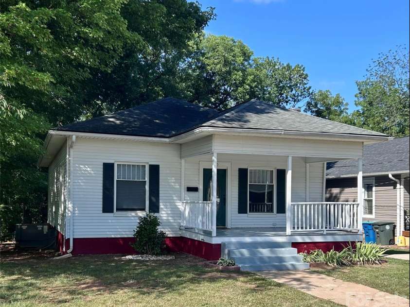 205 Elm Street, Salisbury, NC 28144.  MLS# CAR4398689, YatesRealty ID 34049. 