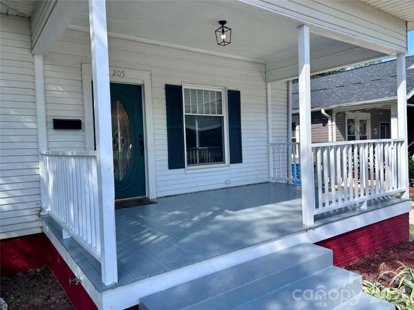 205 Elm Street, Salisbury, NC 28144.  MLS# CAR4398689, YatesRealty ID 34049. 