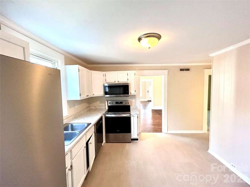 205 Elm Street, Salisbury, NC 28144.  MLS# CAR4398689, YatesRealty ID 34049. 