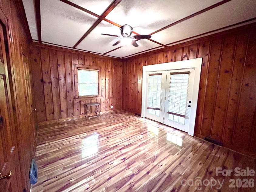 205 Elm Street, Salisbury, NC 28144.  MLS# CAR4398689, YatesRealty ID 34049. 