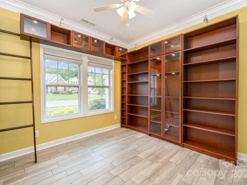 4368 Tucker Chase Drive, Midland, NC 28107.  MLS# CAR4288845, YatesRealty ID 34049. 