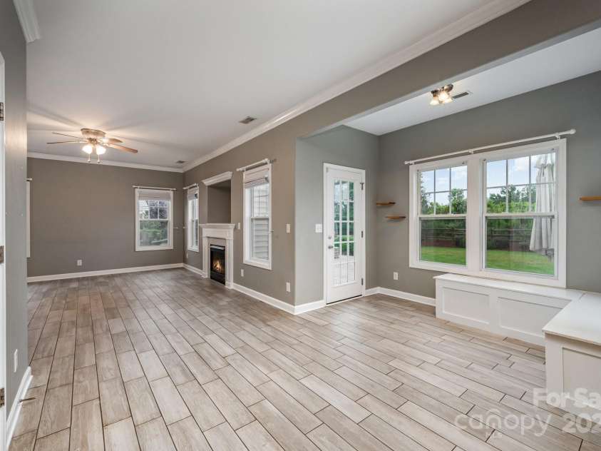 4368 Tucker Chase Drive, Midland, NC 28107.  MLS# CAR4288845, YatesRealty ID 34049. 