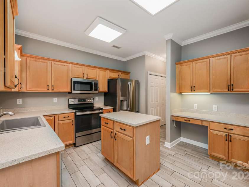 4368 Tucker Chase Drive, Midland, NC 28107.  MLS# CAR4288845, YatesRealty ID 34049. 