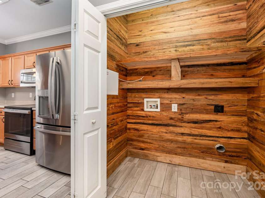 4368 Tucker Chase Drive, Midland, NC 28107.  MLS# CAR4288845, YatesRealty ID 34049. 