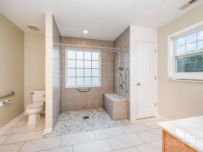 4368 Tucker Chase Drive, Midland, NC 28107.  MLS# CAR4288845, YatesRealty ID 34049. 