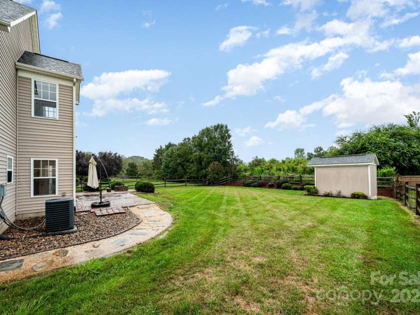 4368 Tucker Chase Drive, Midland, NC 28107.  MLS# CAR4288845, YatesRealty ID 34049. 