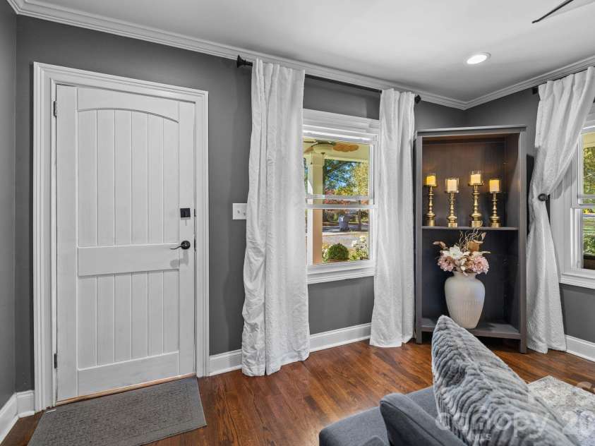 1501 Herrin Avenue, Charlotte, NC 28205.  MLS# CAR4318166, YatesRealty ID 3405. 