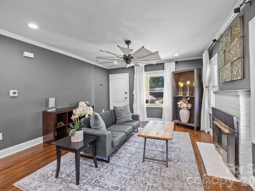 1501 Herrin Avenue, Charlotte, NC 28205.  MLS# CAR4318166, YatesRealty ID 3405. 
