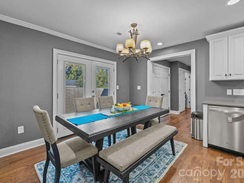 1501 Herrin Avenue, Charlotte, NC 28205.  MLS# CAR4318166, YatesRealty ID 3405. 