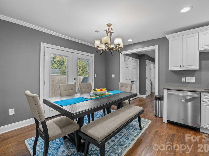1501 Herrin Avenue, Charlotte, NC 28205.  MLS# CAR4318166, YatesRealty ID 3405. 