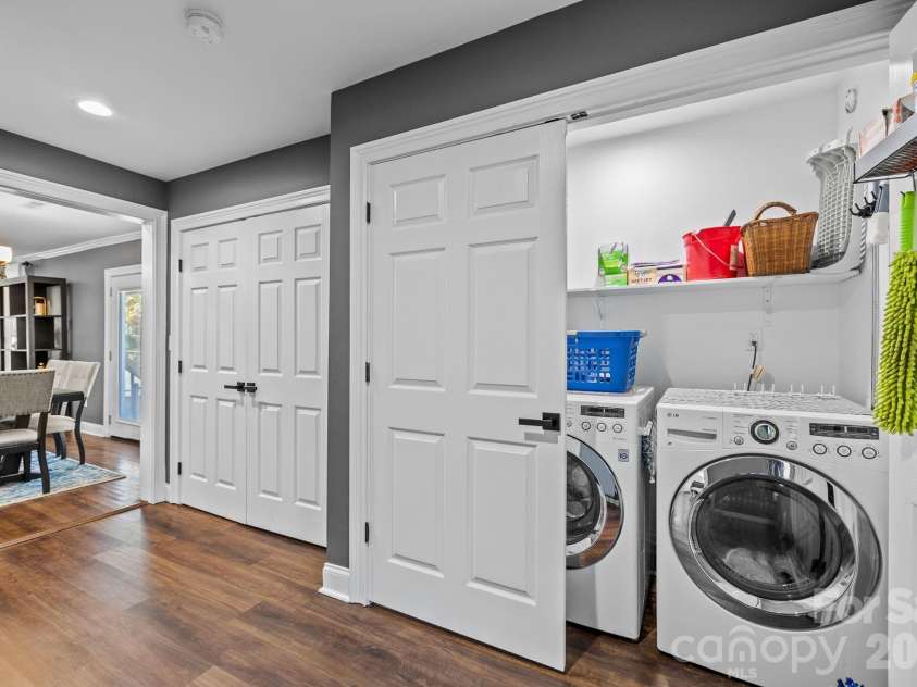 1501 Herrin Avenue, Charlotte, NC 28205.  MLS# CAR4318166, YatesRealty ID 3405. 