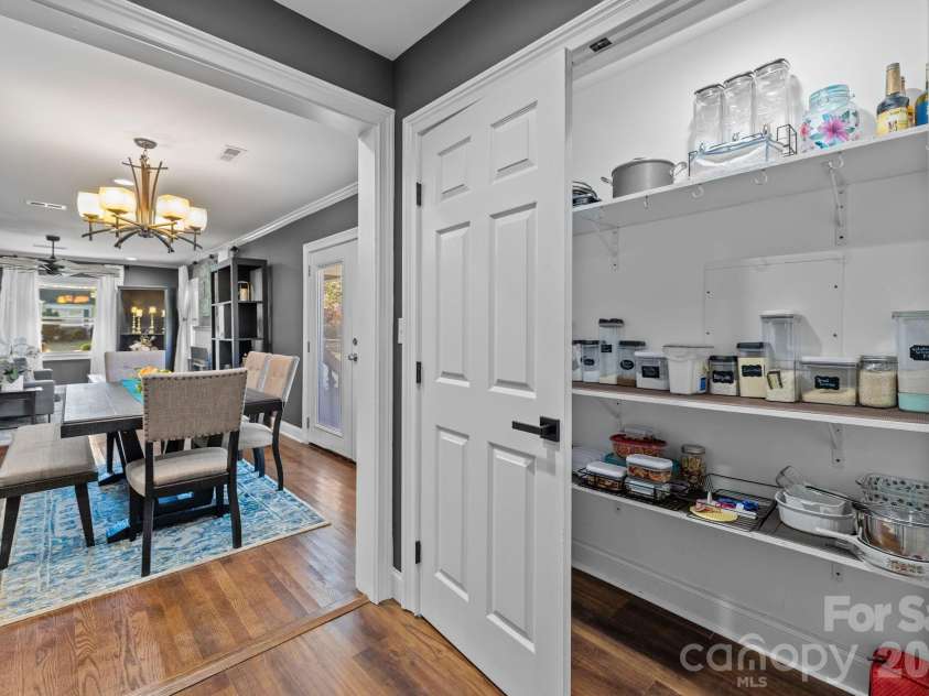1501 Herrin Avenue, Charlotte, NC 28205.  MLS# CAR4318166, YatesRealty ID 3405. 