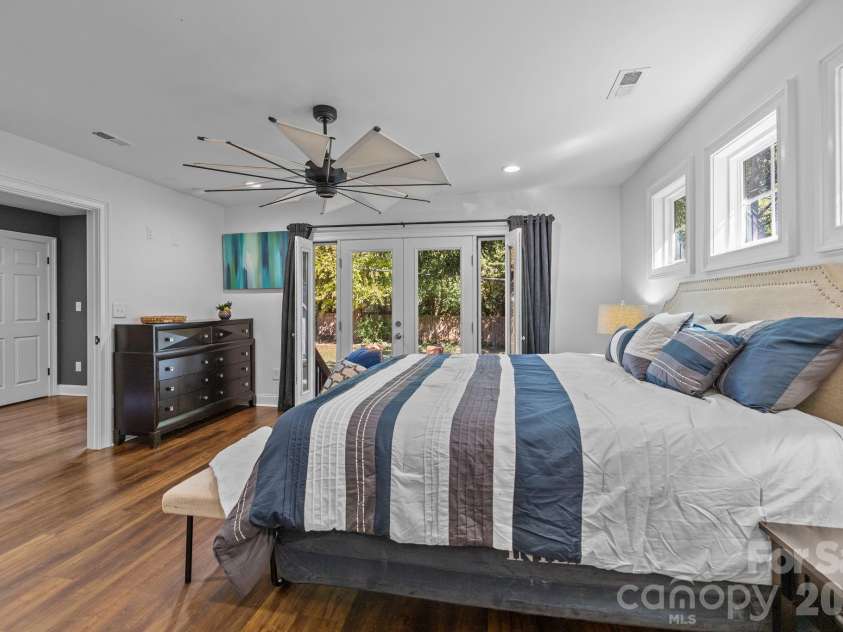 1501 Herrin Avenue, Charlotte, NC 28205.  MLS# CAR4318166, YatesRealty ID 3405. 
