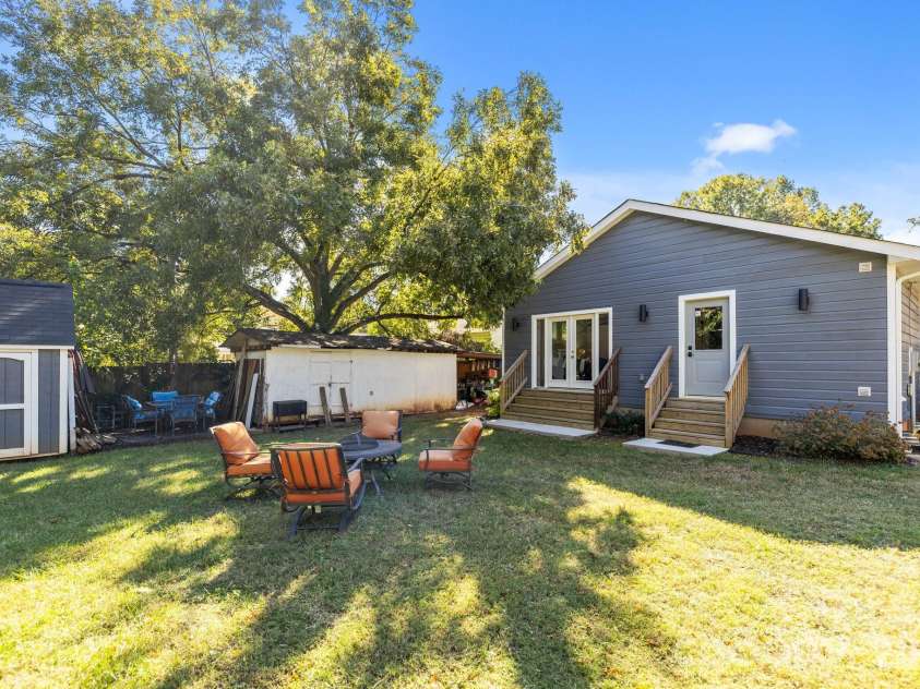 1501 Herrin Avenue, Charlotte, NC 28205.  MLS# CAR4318166, YatesRealty ID 3405. 