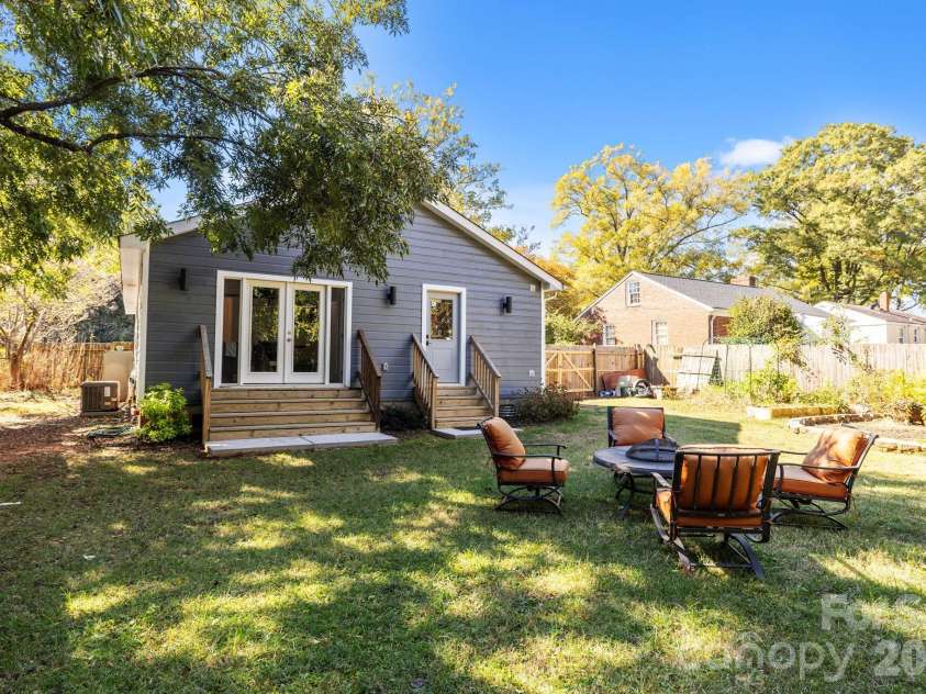 1501 Herrin Avenue, Charlotte, NC 28205.  MLS# CAR4318166, YatesRealty ID 3405. 