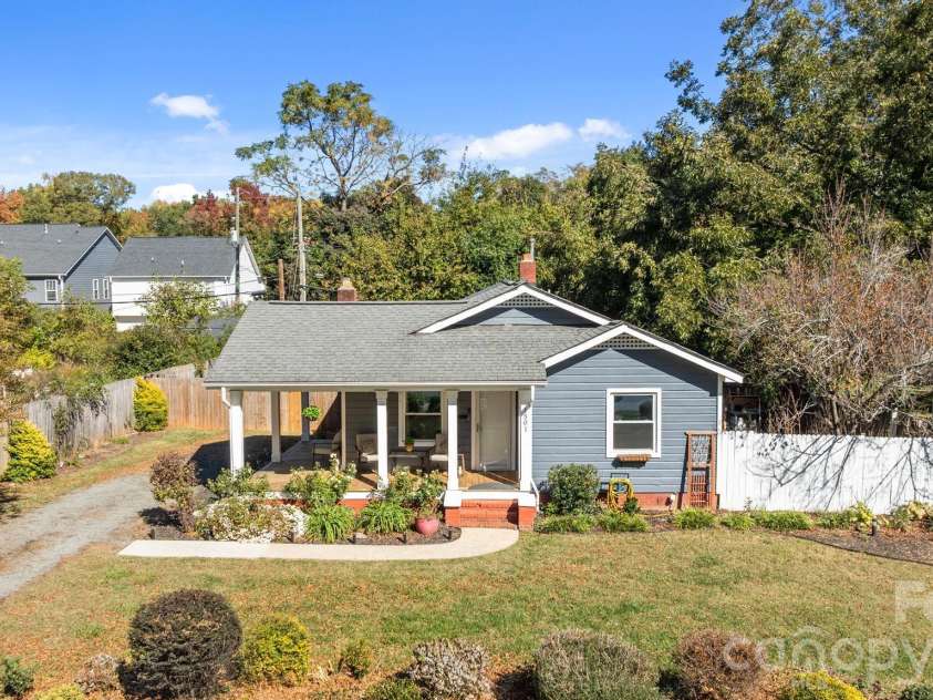 1501 Herrin Avenue, Charlotte, NC 28205.  MLS# CAR4318166, YatesRealty ID 3405. 