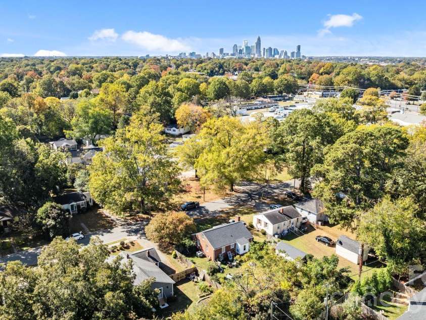 1501 Herrin Avenue, Charlotte, NC 28205.  MLS# CAR4318166, YatesRealty ID 3405. 