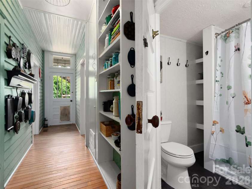 15 Craig Circle, Asheville, NC 28805.  MLS# CAR4395513, YatesRealty ID 34050. Hallway and second bathroom