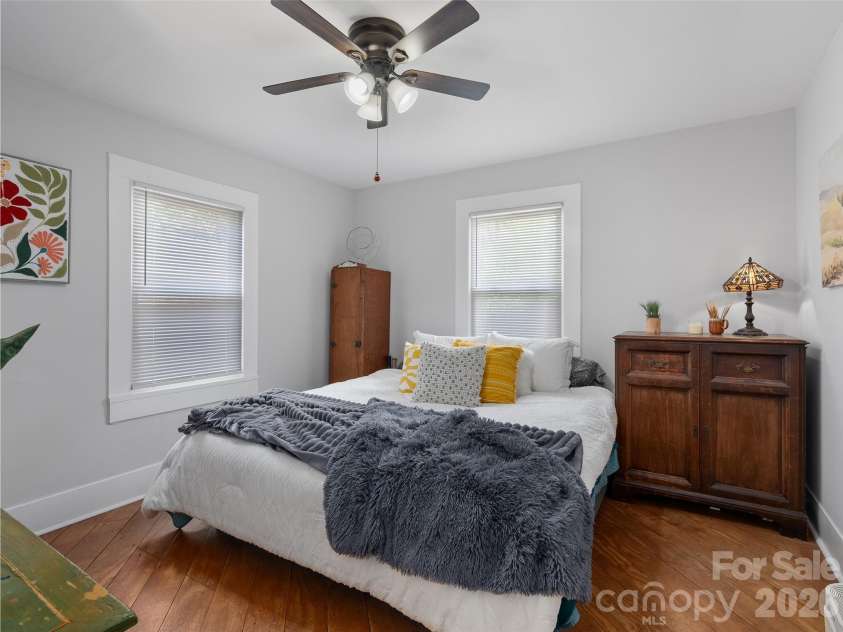 15 Craig Circle, Asheville, NC 28805.  MLS# CAR4395513, YatesRealty ID 34050. Peaceful primary suite