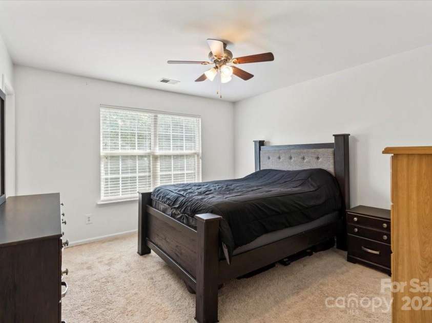 11649 Coddington Ridge Drive, Charlotte, NC 28214.  MLS# CAR4278753, YatesRealty ID 34051. 