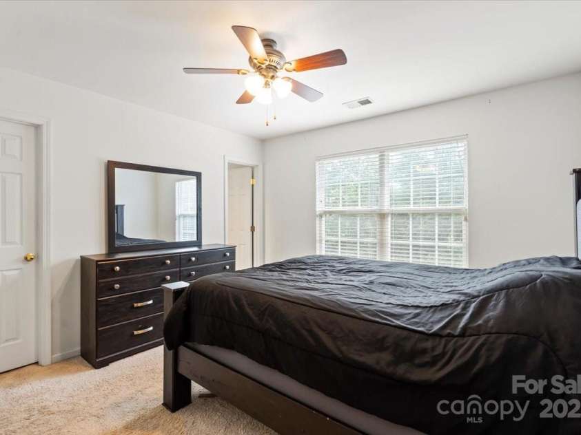 11649 Coddington Ridge Drive, Charlotte, NC 28214.  MLS# CAR4278753, YatesRealty ID 34051. 