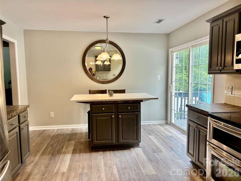 229 17th Avenue, Hickory, NC 28602.  MLS# CAR4396861, YatesRealty ID 34051. 