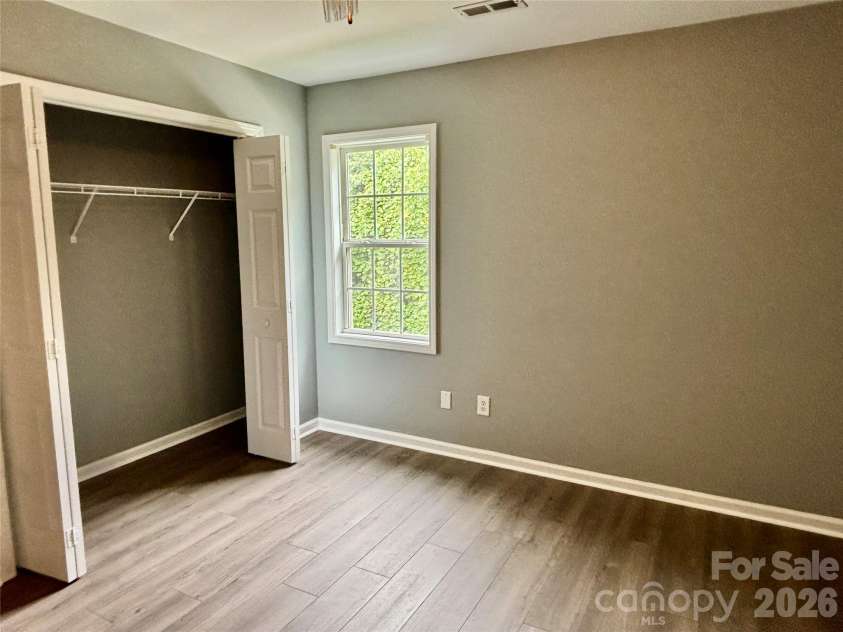 229 17th Avenue, Hickory, NC 28602.  MLS# CAR4396861, YatesRealty ID 34051. Upstairs BR closet