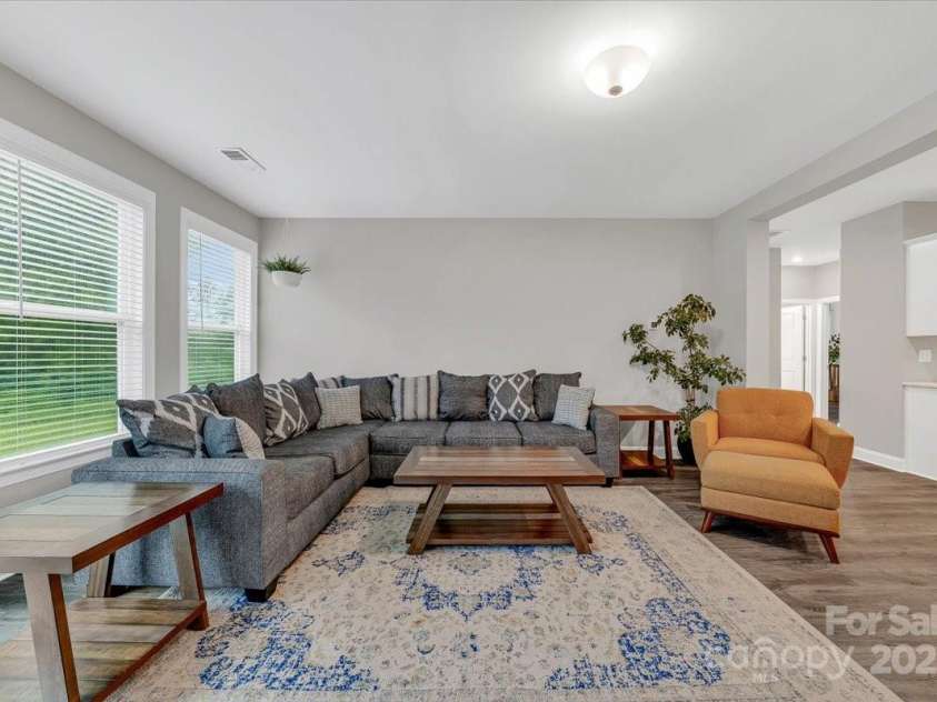 172 Caversham Drive, Mooresville, NC 28115.  MLS# CAR4287322, YatesRealty ID 34052. 