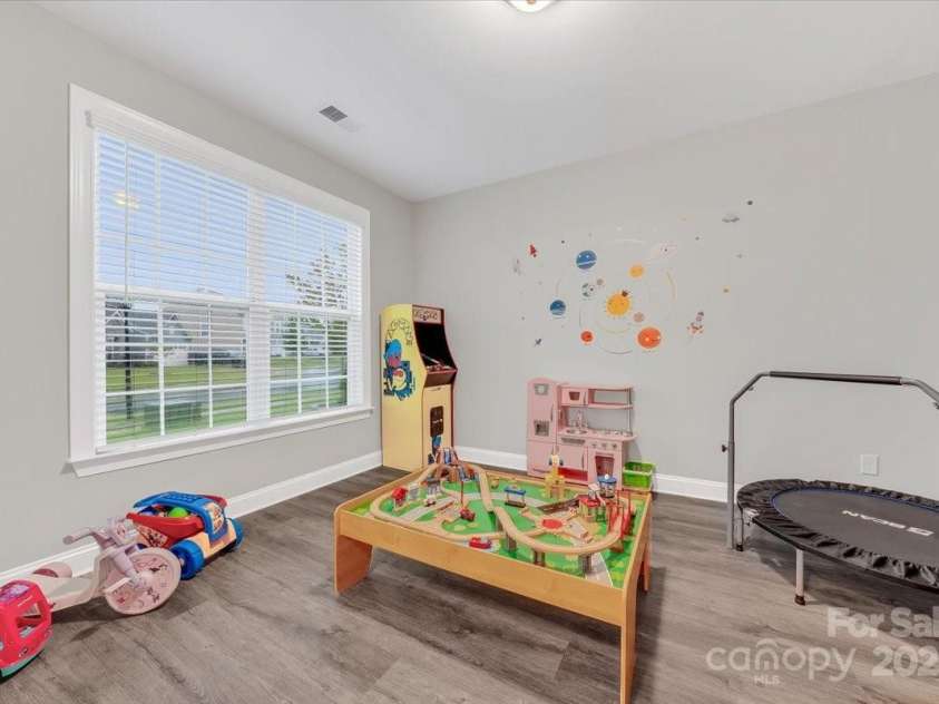 172 Caversham Drive, Mooresville, NC 28115.  MLS# CAR4287322, YatesRealty ID 34052. 