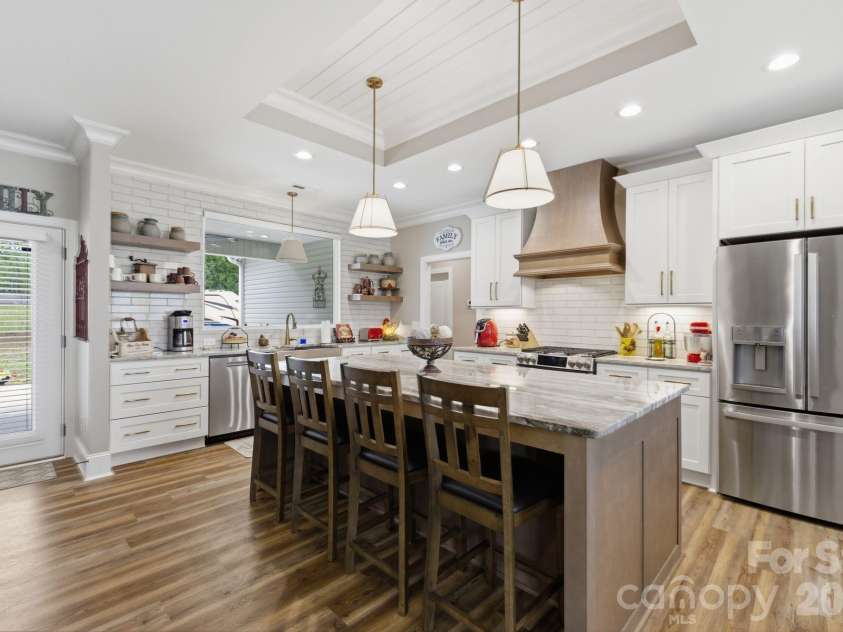 207 Wynnfall Drive, Lexington, NC 27295.  MLS# CAR4393913, YatesRealty ID 34052. 