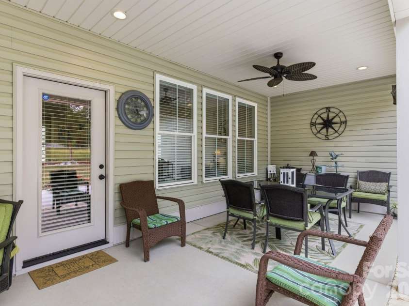 207 Wynnfall Drive, Lexington, NC 27295.  MLS# CAR4393913, YatesRealty ID 34052. 