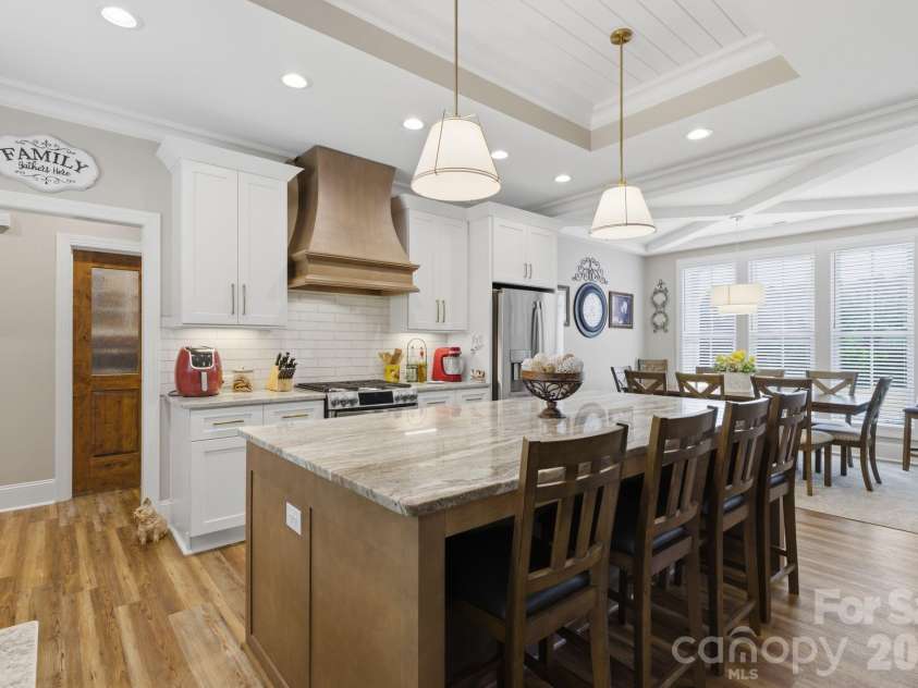 207 Wynnfall Drive, Lexington, NC 27295.  MLS# CAR4393913, YatesRealty ID 34052. 