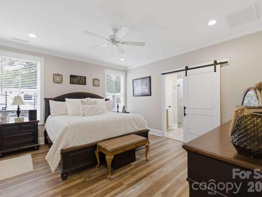 207 Wynnfall Drive, Lexington, NC 27295.  MLS# CAR4393913, YatesRealty ID 34052. 