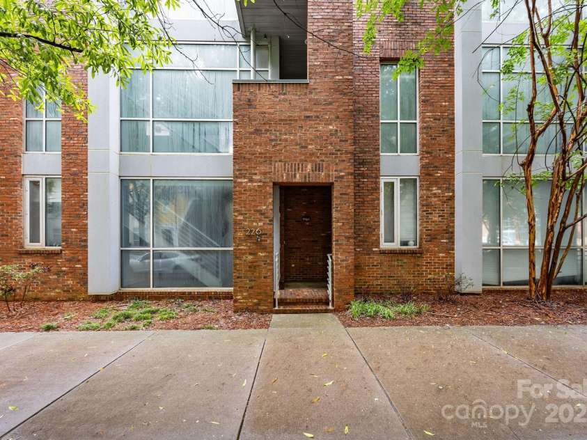 226 Magnolia Avenue, Charlotte, NC 28203.  MLS# CAR4291982, YatesRealty ID 34053. 