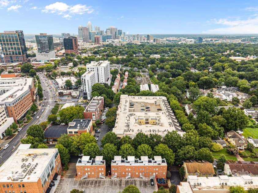 226 Magnolia Avenue, Charlotte, NC 28203.  MLS# CAR4291982, YatesRealty ID 34053. 