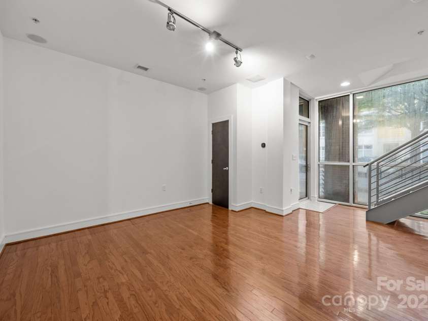 226 Magnolia Avenue, Charlotte, NC 28203.  MLS# CAR4291982, YatesRealty ID 34053. 