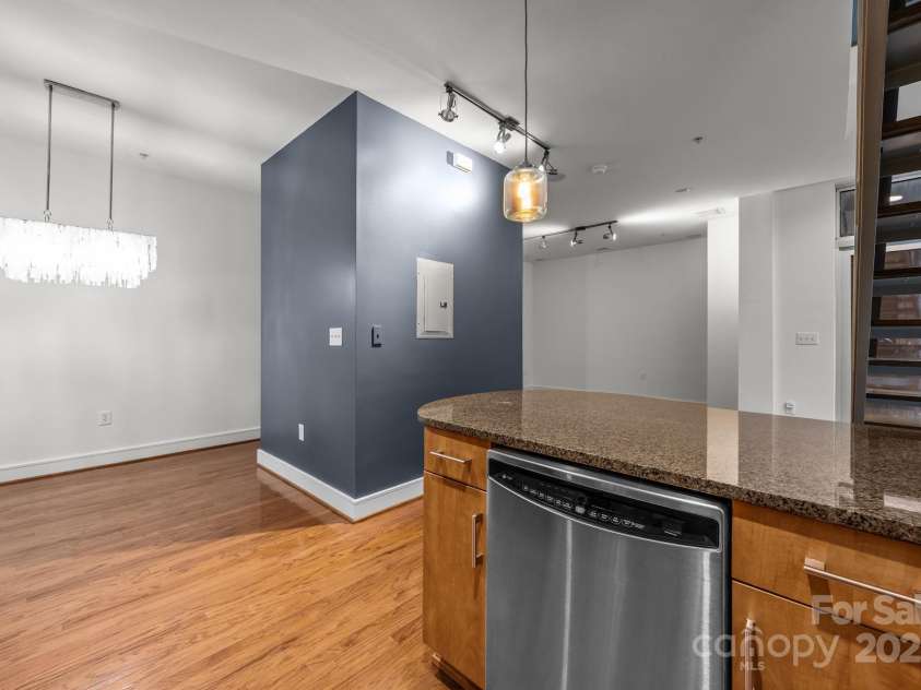 226 Magnolia Avenue, Charlotte, NC 28203.  MLS# CAR4291982, YatesRealty ID 34053. 