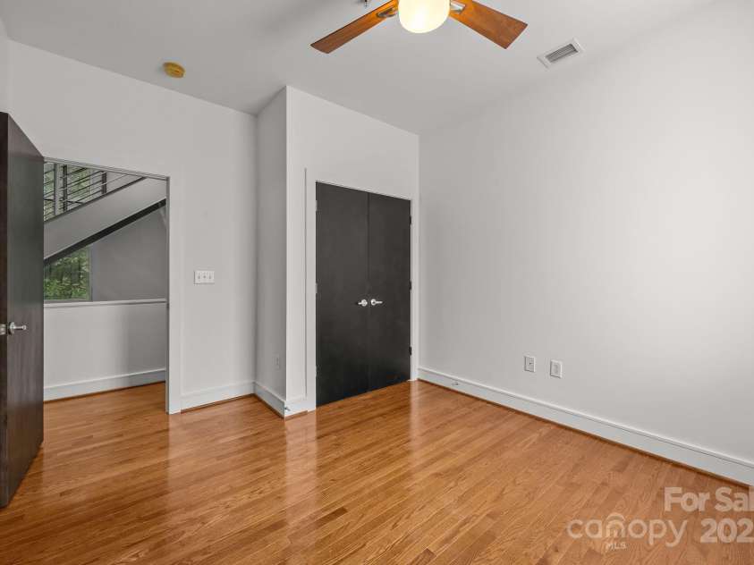 226 Magnolia Avenue, Charlotte, NC 28203.  MLS# CAR4291982, YatesRealty ID 34053. 