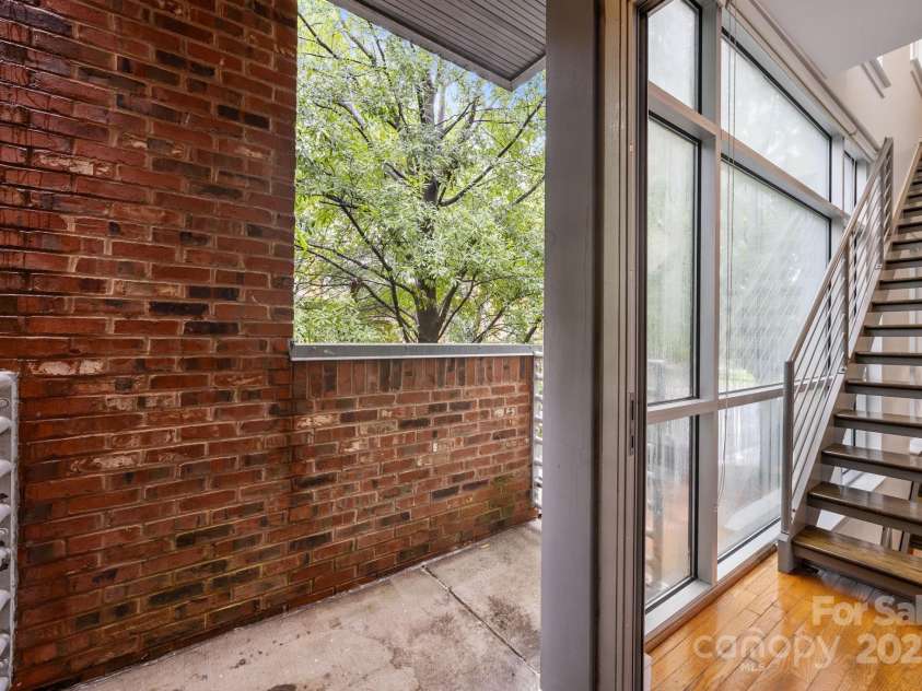 226 Magnolia Avenue, Charlotte, NC 28203.  MLS# CAR4291982, YatesRealty ID 34053. 