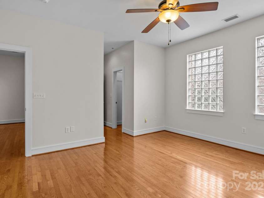 226 Magnolia Avenue, Charlotte, NC 28203.  MLS# CAR4291982, YatesRealty ID 34053. 