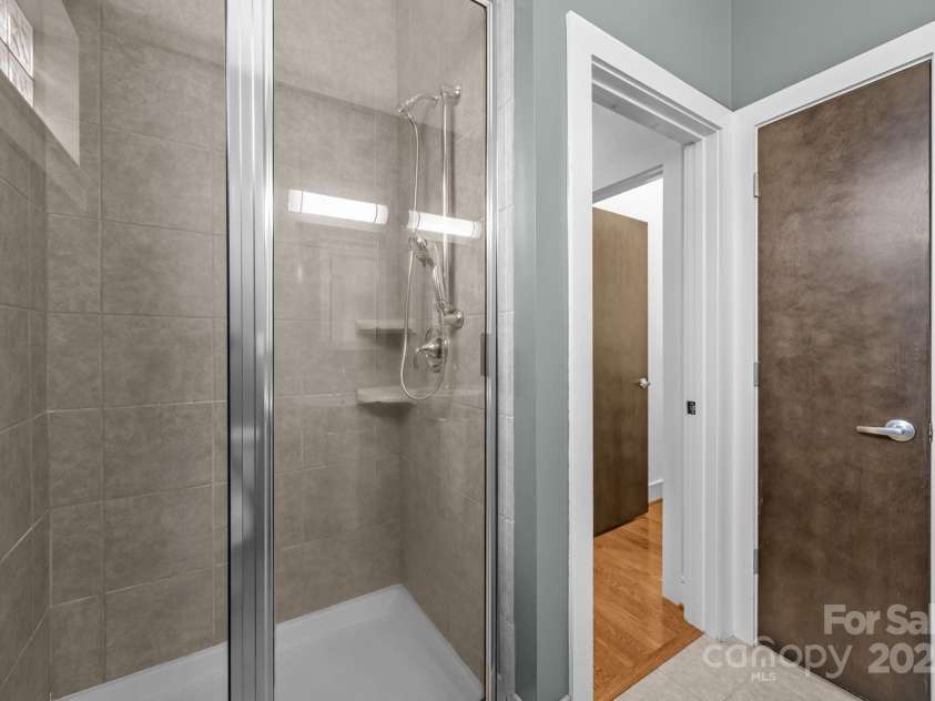 226 Magnolia Avenue, Charlotte, NC 28203.  MLS# CAR4291982, YatesRealty ID 34053. 