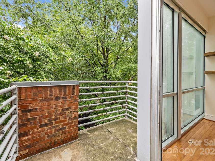 226 Magnolia Avenue, Charlotte, NC 28203.  MLS# CAR4291982, YatesRealty ID 34053. 