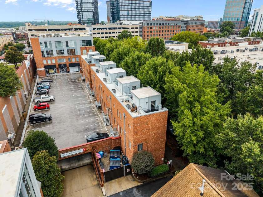 226 Magnolia Avenue, Charlotte, NC 28203.  MLS# CAR4291982, YatesRealty ID 34053. 