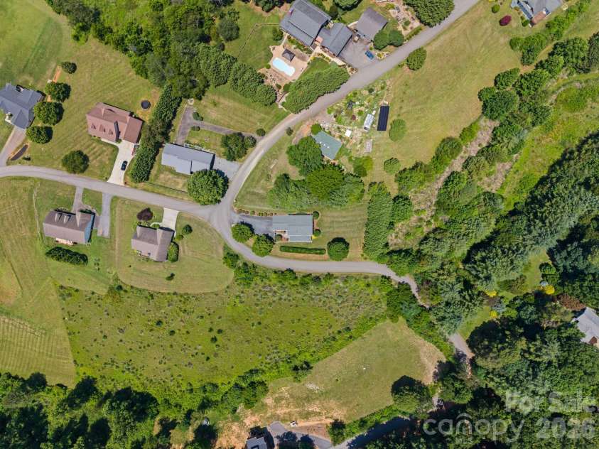195 Oak Lane, Mars Hill, NC 28754.  MLS# CAR4394018, YatesRealty ID 34054. 