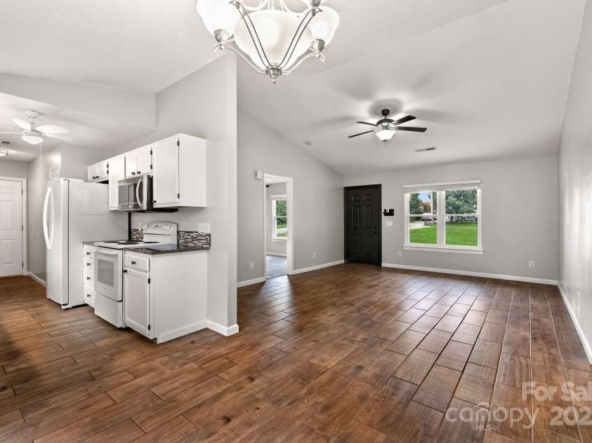 3627 Lee Moore Road, Maiden, NC 28650.  MLS# CAR4290529, YatesRealty ID 34054. Kitchen Living Room Open Floor Plan View