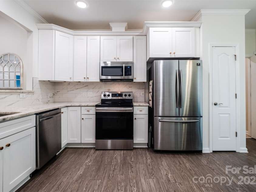 114 Keowee Circle, Indian Trail, NC 28079.  MLS# CAR4280462, YatesRealty ID 34056. Kitchen